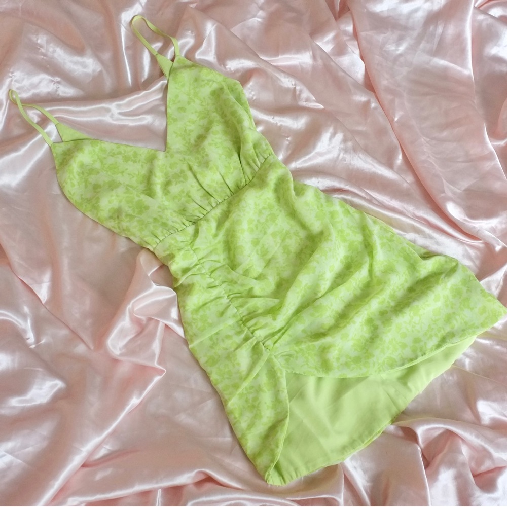 NWT Lovers + Friends Revolve Ruched Green Floral Mini Dress Size Small